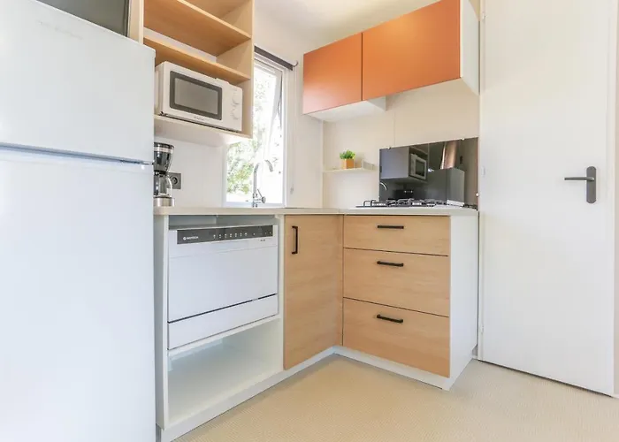 Maeva Escapades Colomba אתר קמפינג 4*