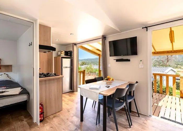 Maeva Escapades Colomba אתר קמפינג 4*