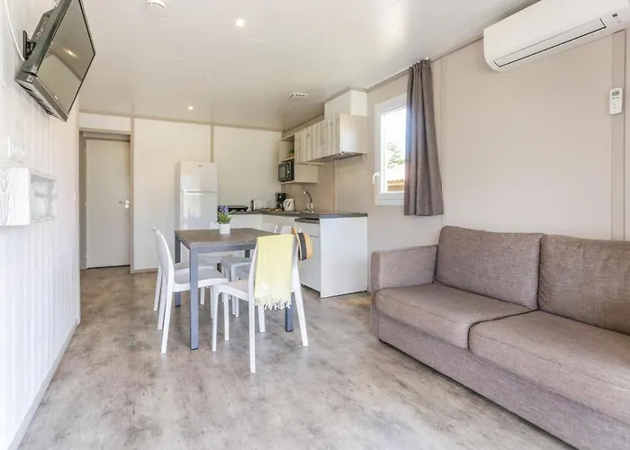 אתר קמפינג Maeva Escapades Colomba 4*